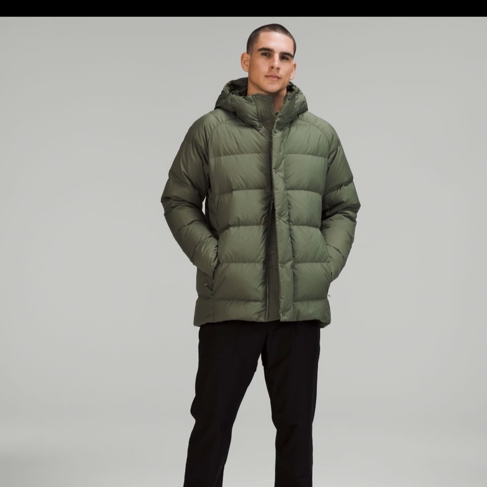 Lululemon wunder puff men parka. Olive color. Men’s size large.